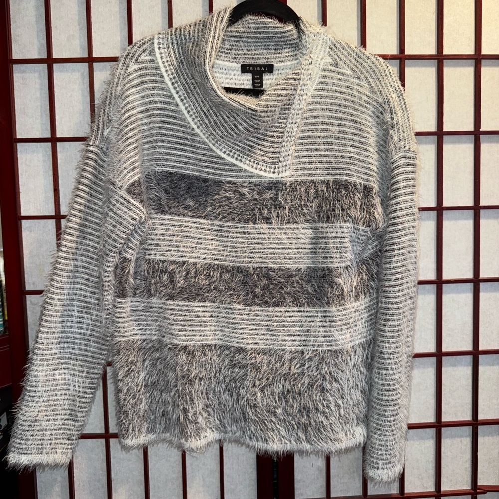 Tribal Textured Gray and White Cowl Neck Sweater